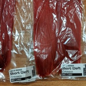 Arda short crimson wefts